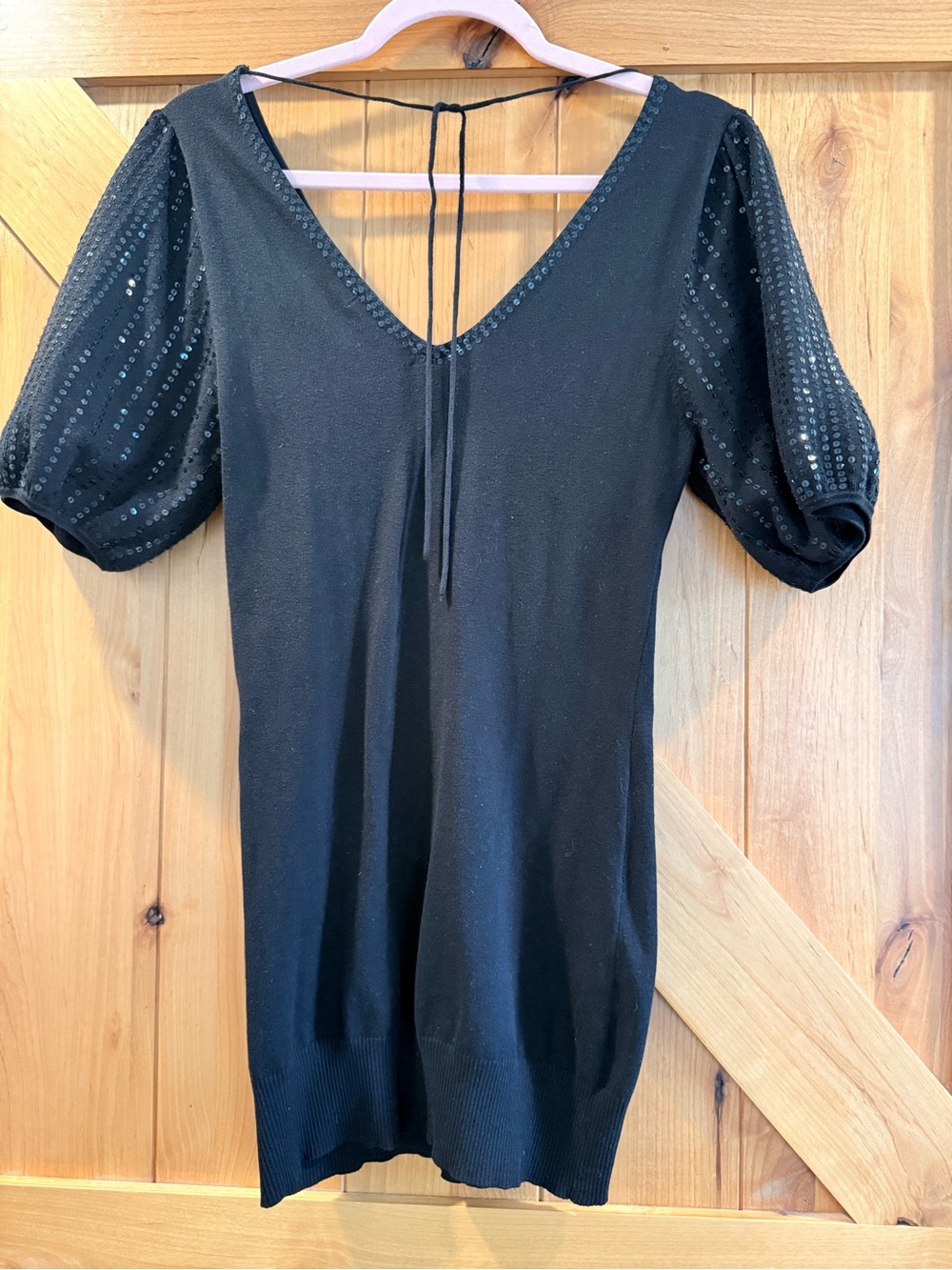 Arden B Black V-Neck Puff Sleeve Sequin Top